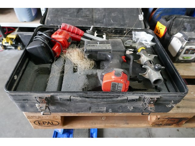 Axialpresmachine rehad - afbeelding 1 van  4