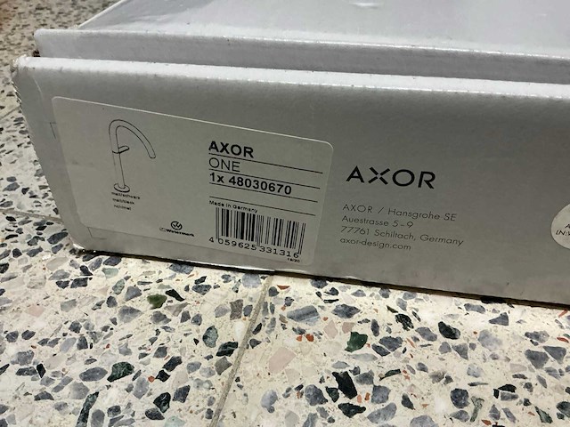 Axor one nieuwe design keukenmengkraan - afbeelding 3 van  3