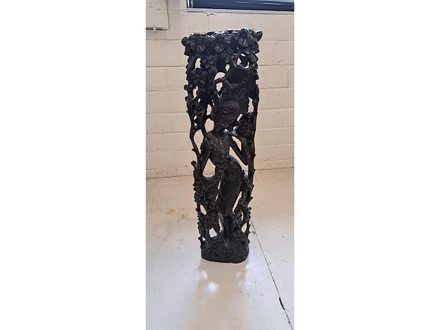 Aziatisch houtsnijwerk - afbeelding 1 van  2