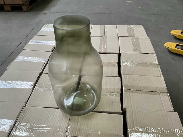 B-living vaas +/- 35 cm hoog (22x) - afbeelding 2 van  5