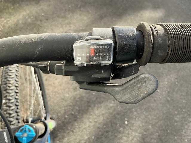 B-twin rockrider 520 mountainbike - afbeelding 4 van  13