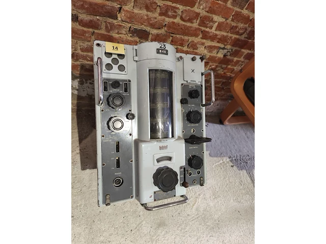 B40 ontvanger uit een duikboot - afbeelding 1 van  2