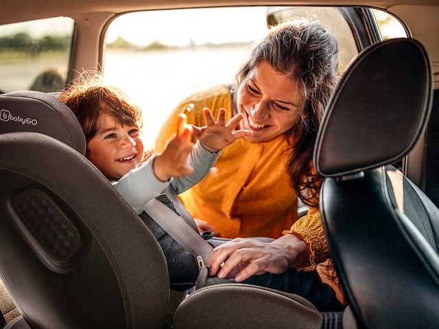 Babygo move 360 autostoeltje - i-size roterend autostoeltje met isofix - voor kinderen van 40 tot 150 cm - grijs - afbeelding 1 van  8