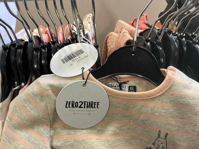 Babykleding (68x) - afbeelding 2 van  12