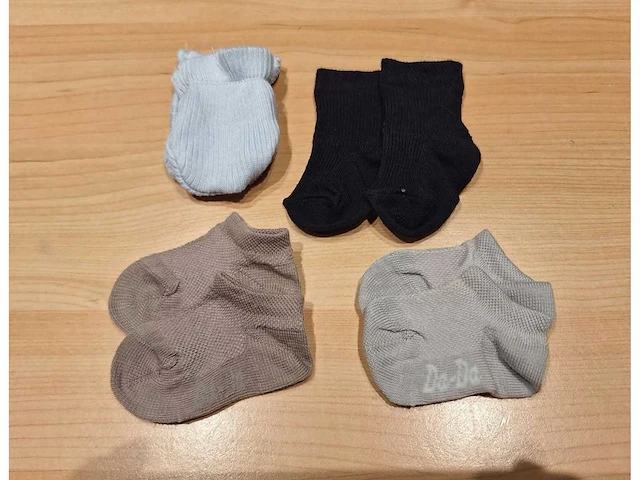 Babykleding (7x) - afbeelding 1 van  1