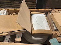 Bad en diverse accessoires voor badkamer - afbeelding 4 van  8