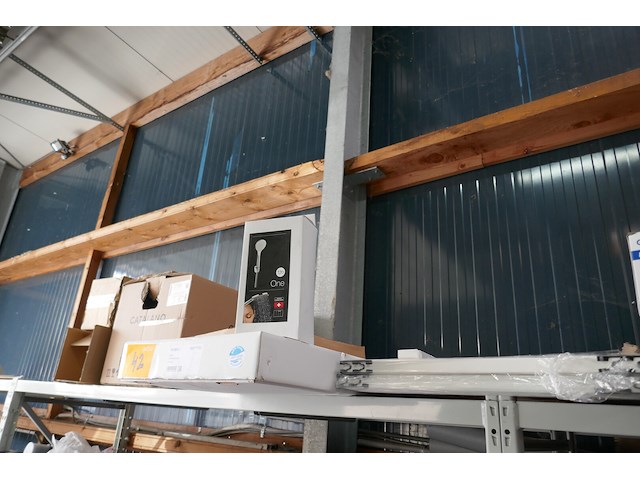 Badkamer materiaal - afbeelding 1 van  6