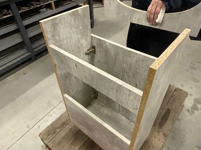 Badkamerkast - afbeelding 7 van  8