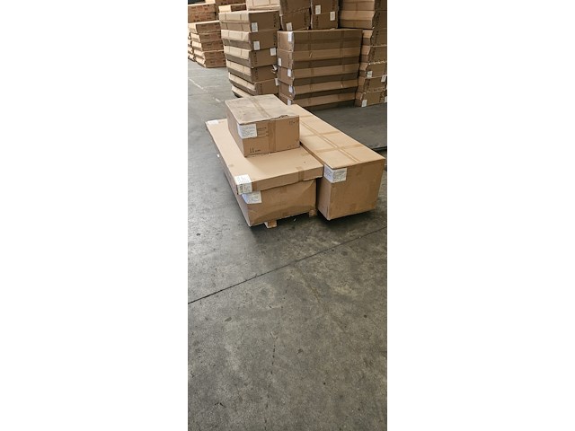 Badkamermeubel 130 cm - donker hout decor + zwarte waskommen - incl. muurkranen - afbeelding 7 van  12