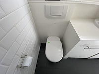 Badkamermeubel met spoeltafel - spiegelkasten - wc - afbeelding 7 van  8