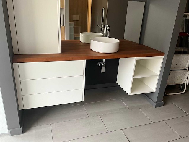 Badkamer/wandmeubel piot - afbeelding 10 van  16