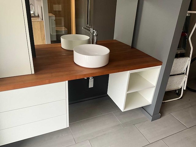 Badkamer/wandmeubel piot - afbeelding 11 van  16