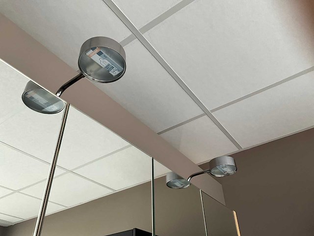 Badkamer/wandmeubel piot - afbeelding 6 van  19