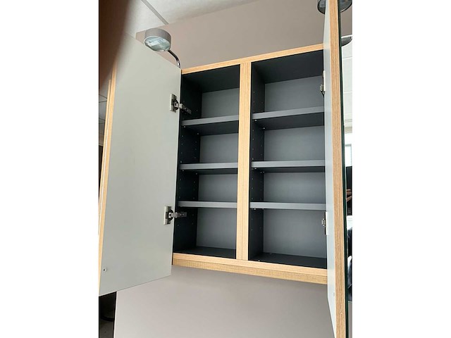 Badkamer/wandmeubel piot - afbeelding 8 van  19