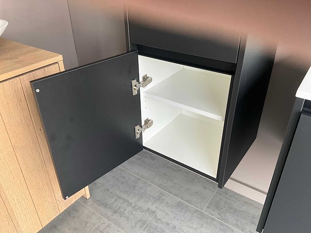 Badkamer/wandmeubel piot - afbeelding 8 van  17