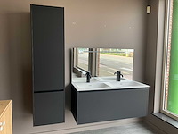 Badkamer/wandmeubel piot