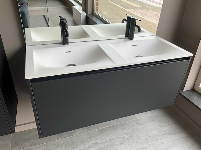 Badkamer/wandmeubel piot - afbeelding 12 van  17