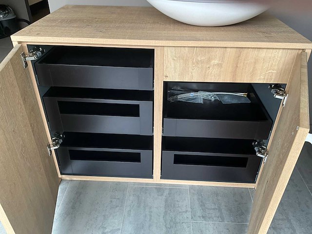 Badkamer/wandmeubel piot - afbeelding 11 van  12