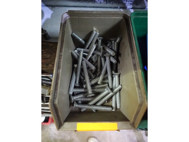 Bak bouten - afbeelding 1 van  2