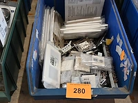 Bak diverse elektrisch materiaal - afbeelding 3 van  3