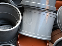 Bak diverse sanitaire hulpstukken - afbeelding 3 van  4