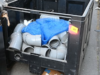 Bak diverse sanitaire hulpstukken - afbeelding 2 van  3