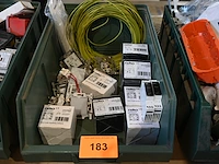 Bak diverse werkmateriaal - afbeelding 1 van  1