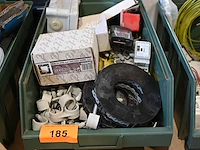 Bak diverse werkmateriaal - afbeelding 1 van  3