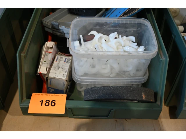 Bak diverse werkmateriaal - afbeelding 2 van  3