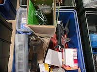 Bak diverse werkmateriaal - afbeelding 2 van  2