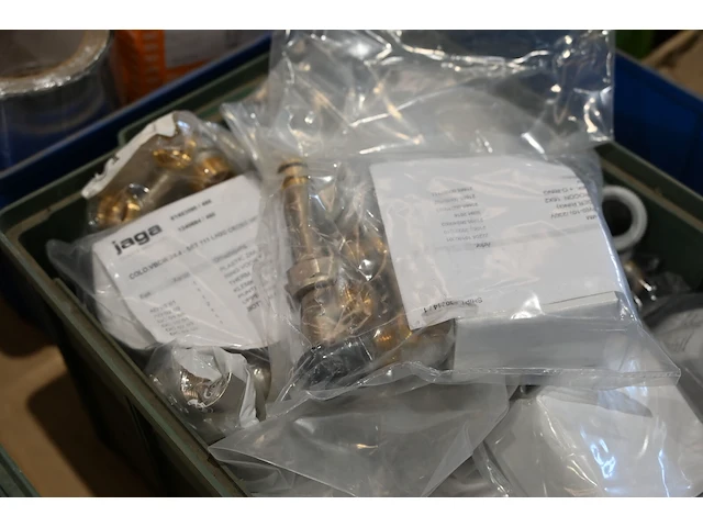 Bak diverse werkmateriaal - afbeelding 2 van  2