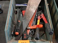 Bak diverse werkmateriaal - afbeelding 2 van  2