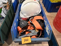 Bak diverse werkmateriaal - afbeelding 1 van  3