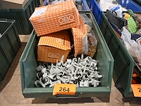 Bak diverse werkmateriaal - afbeelding 1 van  2