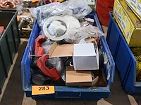 Bak diverse werkmateriaal - afbeelding 1 van  3