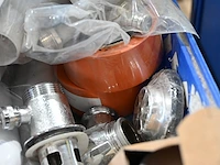 Bak diverse werkmateriaal - afbeelding 3 van  3