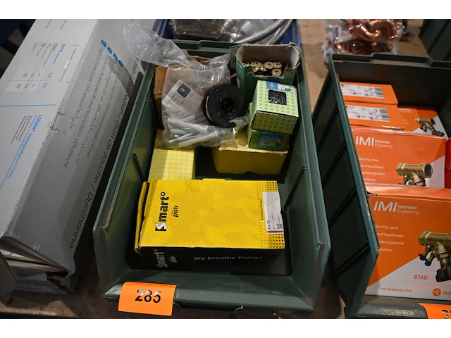 Bak diverse werkmateriaal - afbeelding 3 van  3