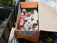 Bak diverse werkmateriaal - afbeelding 2 van  2