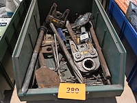 Bak diverse werkmateriaal - afbeelding 1 van  3