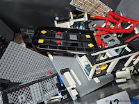 Bak gevuld met lego - afbeelding 2 van  3