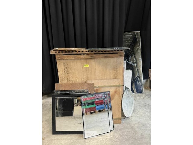 Bak grote partij spiegels - afbeelding 2 van  9