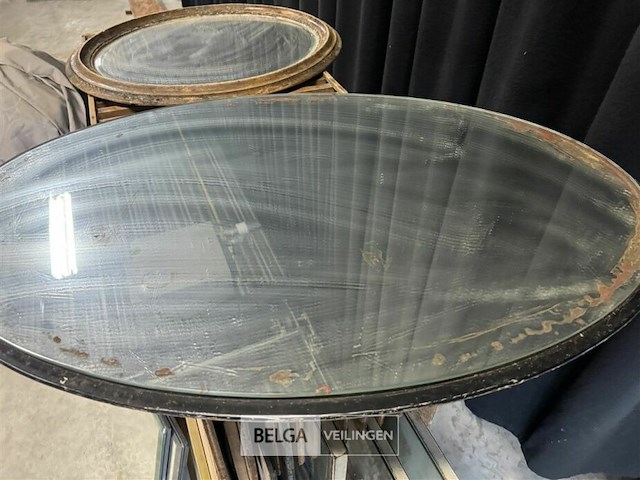 Bak grote partij spiegels - afbeelding 7 van  9