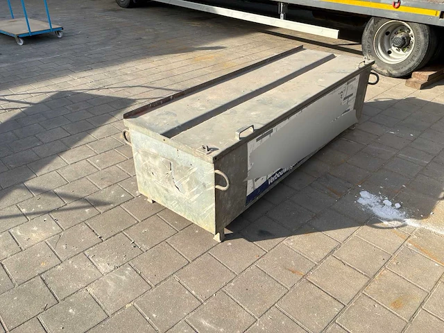 Bak kraan diverse bouwmaterialen - afbeelding 3 van  3