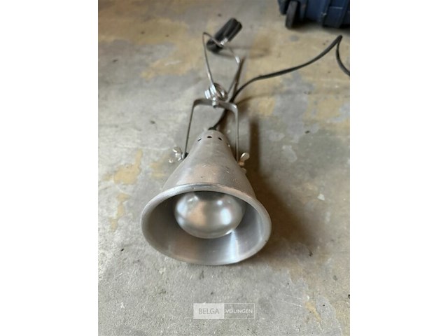 Bak met bloempotten en verlichting - afbeelding 3 van  5