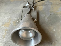 Bak met bloempotten en verlichting - afbeelding 3 van  5