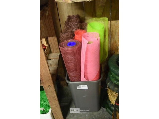 Bak met div doeken - afbeelding 1 van  3