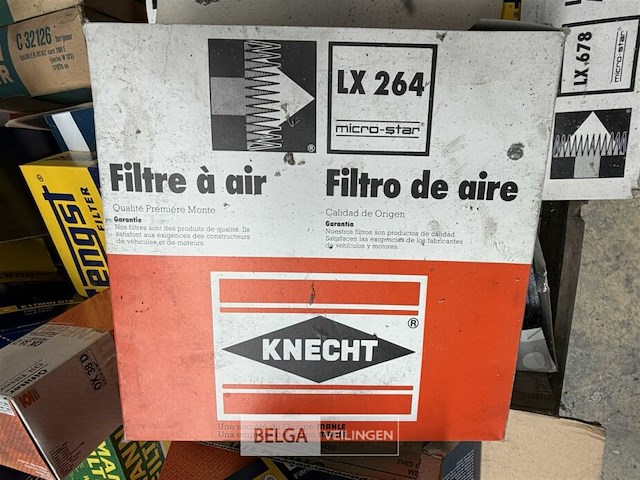 Bak met div olie- en luchtfilters mercedes - afbeelding 9 van  9