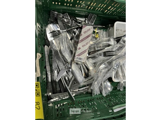 Bak met eetgerei - afbeelding 2 van  4