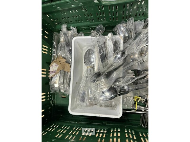 Bak met eetgerei - afbeelding 3 van  4