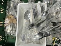 Bak met eetgerei - afbeelding 3 van  4